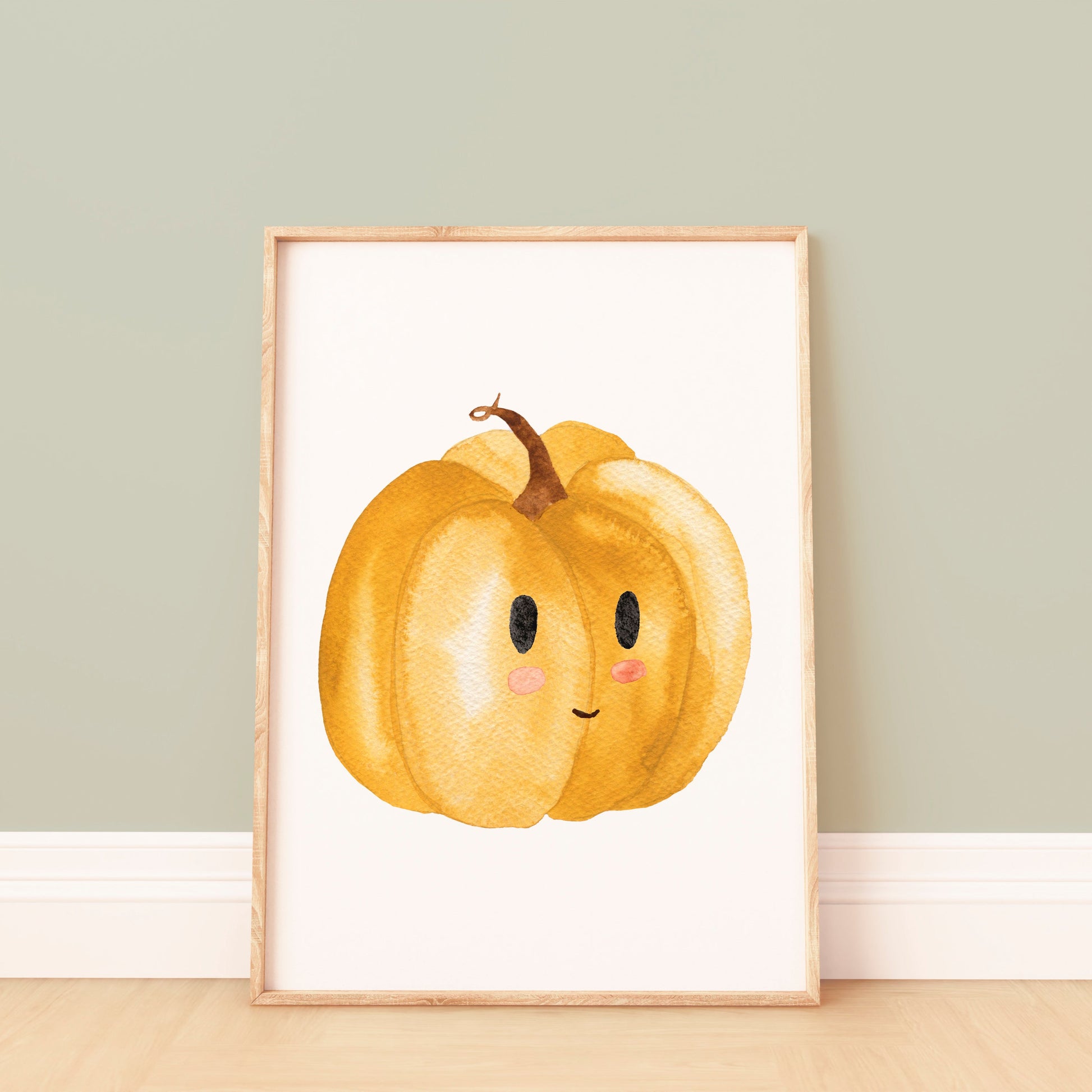 Poster für Kinder mit einer Illustration von einem fröhlichen orangefarbenen Kürbis mit lächelndem Gesicht in einem Bilderrahmen vor einer grünen Wand. Perfekt für Herbst-Dekoration im Kinderzimmer.