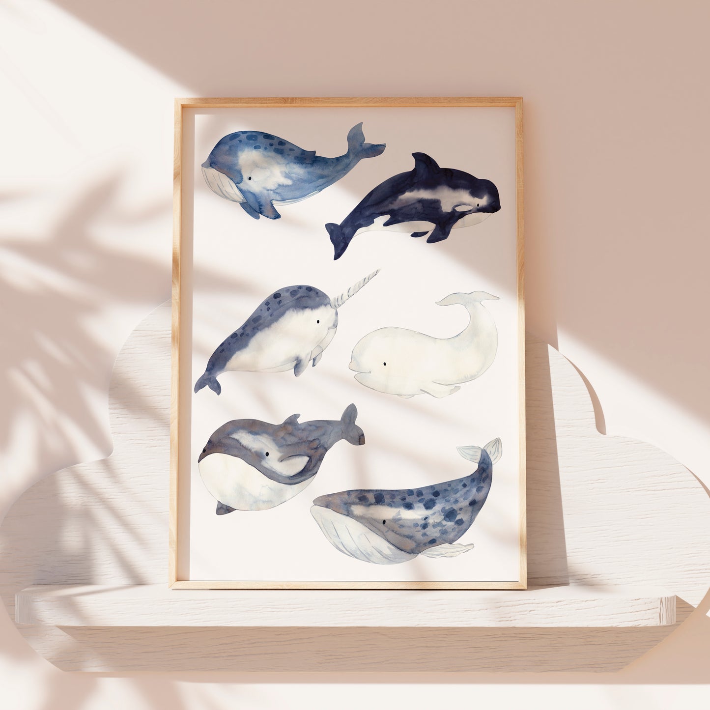 Poster Wale A4 & A3: Hochwertiges Poster auf 300g Naturpapier, ideal für Kinderzimmerdeko. Ohne Rahmen aufhängbar, in Größen A4 und A3 erhältlich.