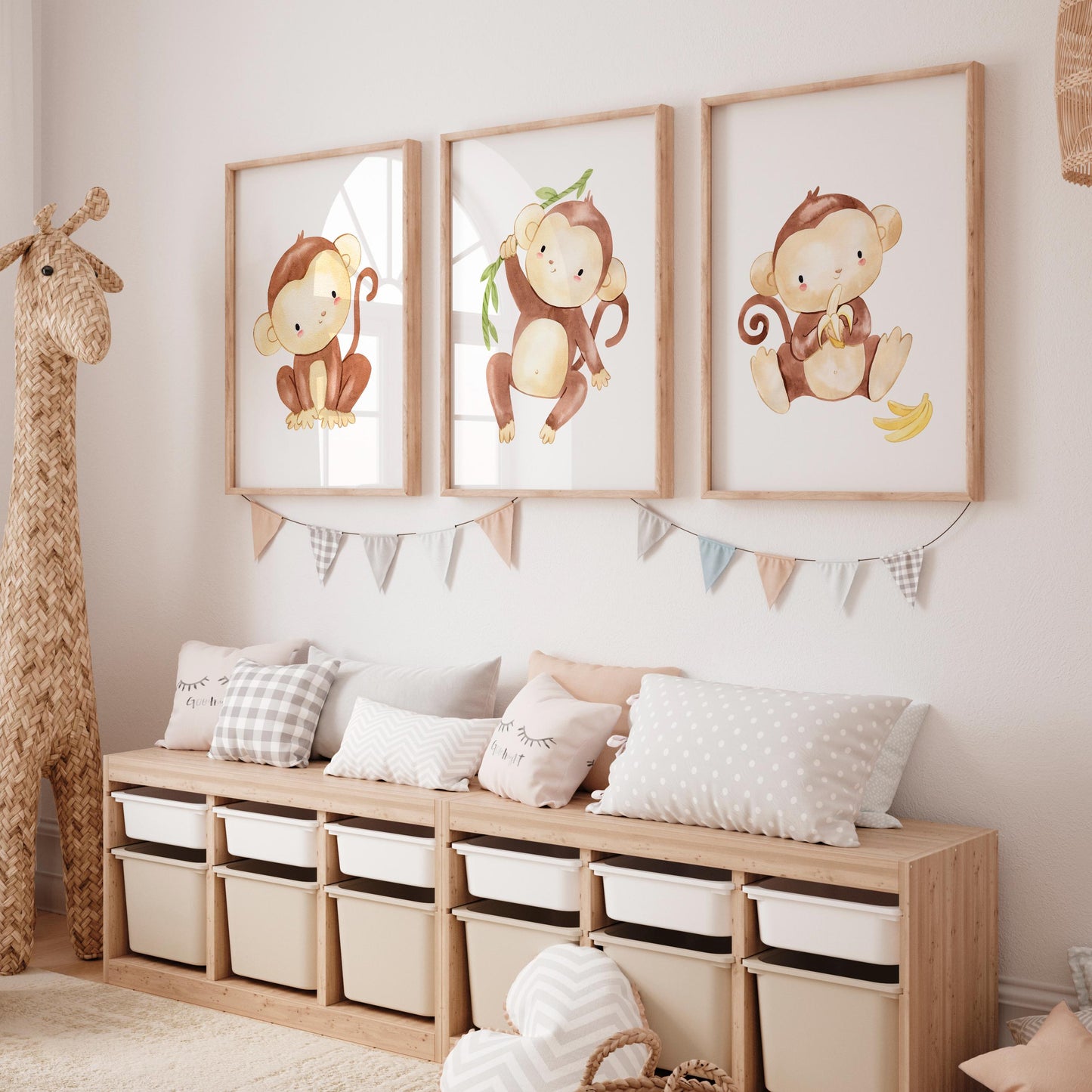 Posterset Kinderzimmer Affen A3 & A4 mit Affenmotiven, ideal für Kinderzimmerdeko. Zeigt Wasserfarbenbilder von Affen, gedruckt auf hochwertigem Naturpapier.