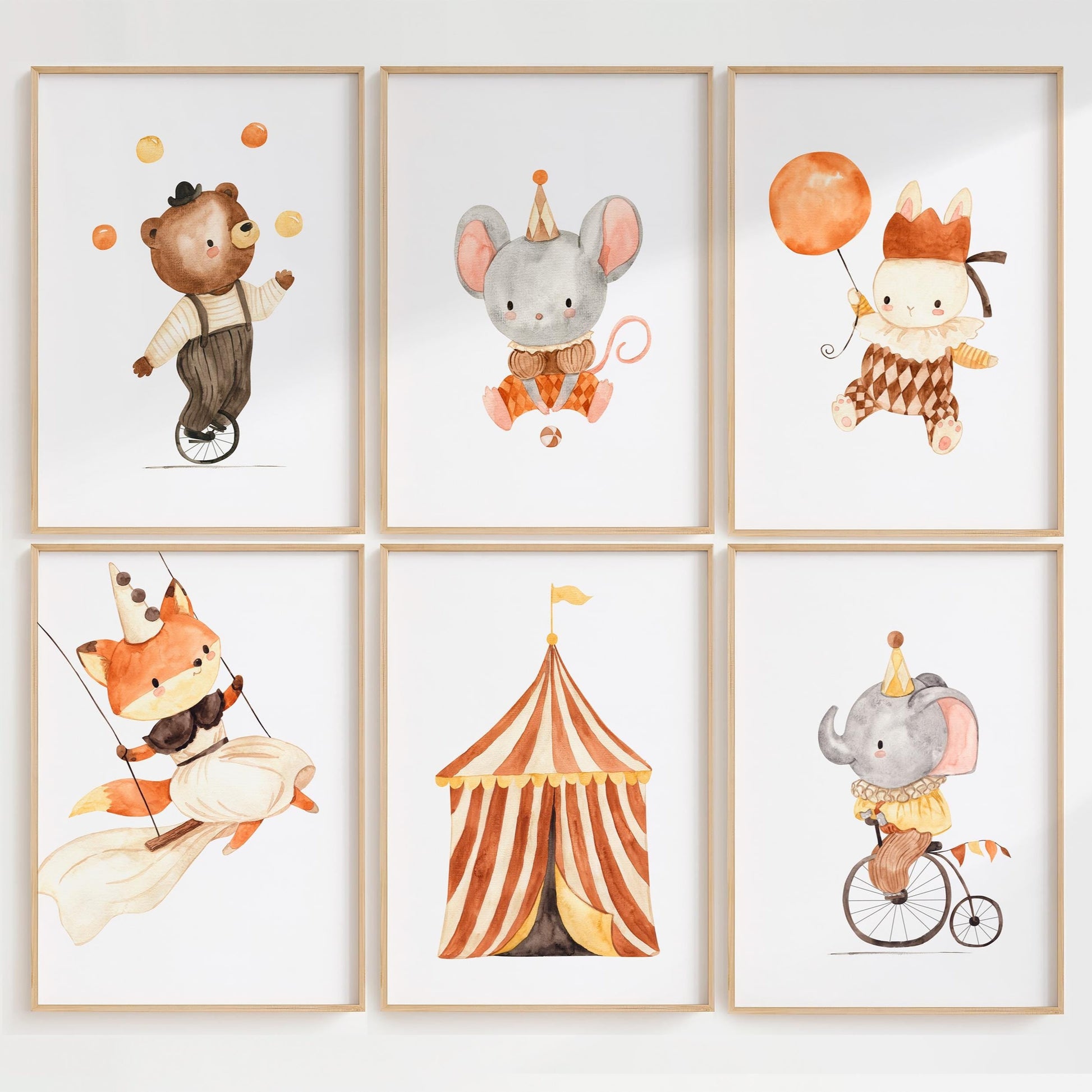 Posterset Zirkus A3 & A4 mit Wasserfarben-Illustrationen von Bär, Maus, Fuchs, Hase, Elefant und Zirkuszelt als Kinderzimmerdeko oder Geschenk.