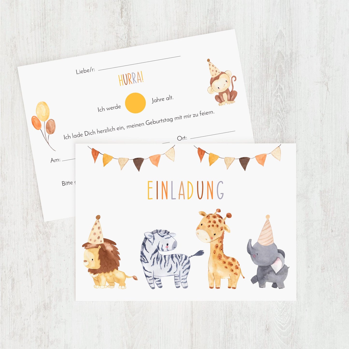 Einladung Kindergeburtstag Tiere A6, zeigt Aquarelltiere mit Partyhüten auf zwei Karten. Perfekt für Kinder, hochwertiges 300g Naturpapier, einfach auszufüllen.