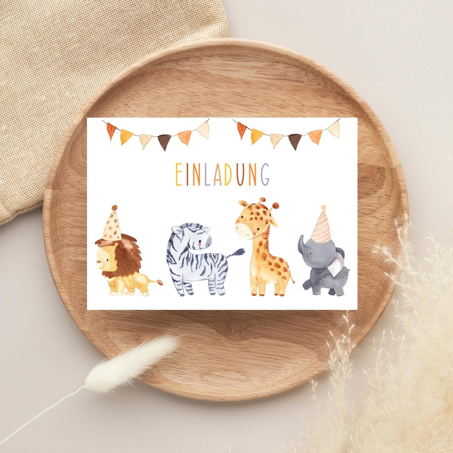 Einladung Kindergeburtstag Tiere A6 zeigt eine niedliche Tierparade auf hochwertigem Naturpapier. Ideal für unvergessliche Kindergeburtstage. Rückseite beschriftbar, Größe A6.