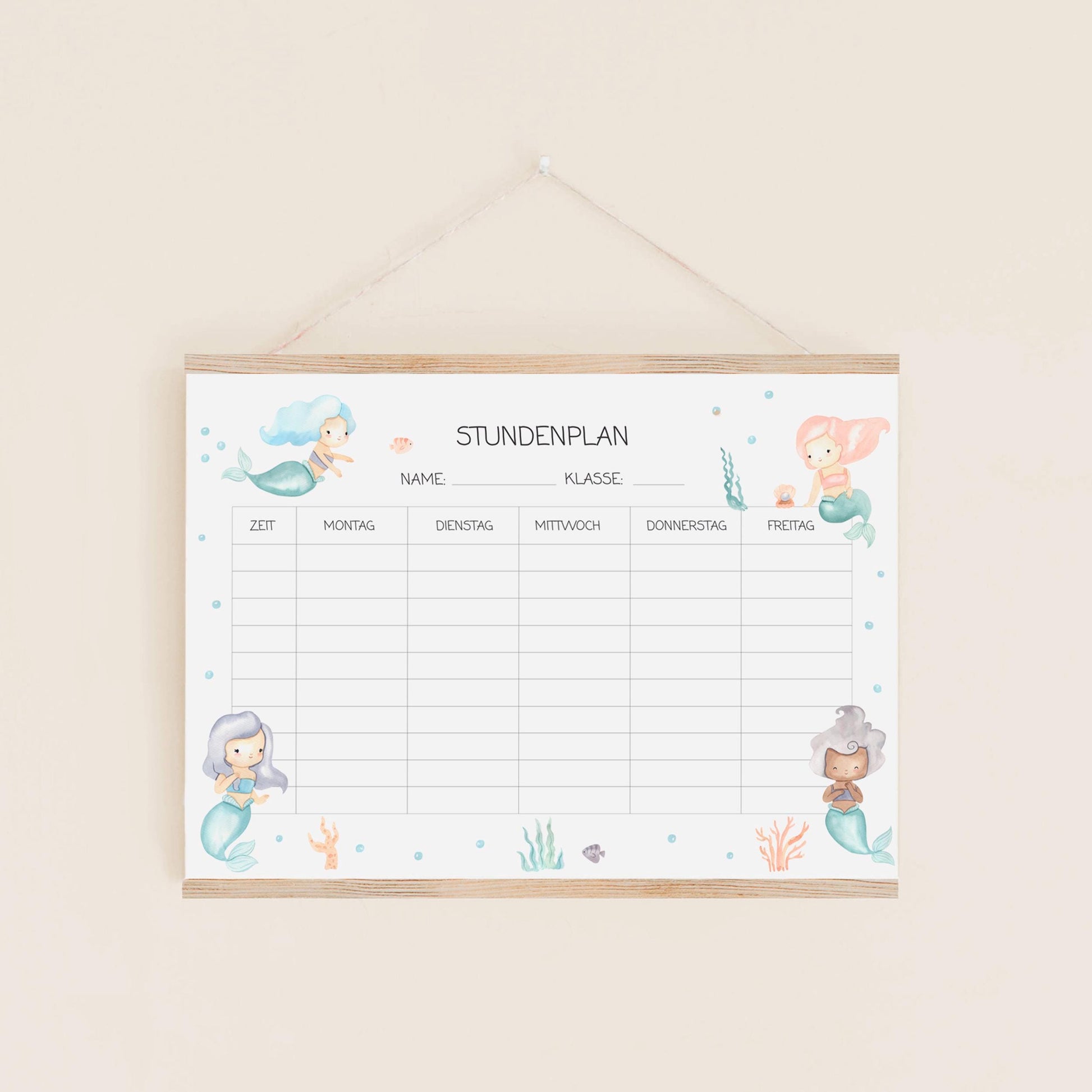 Stundenplan Meerjungfrau A4 mit handgezeichnetem Meerjungfrauenmotiv, laminiert und mehrfach nutzbar. Ideal als Geschenk zur Einschulung für Meerjungfrauen-Fans.