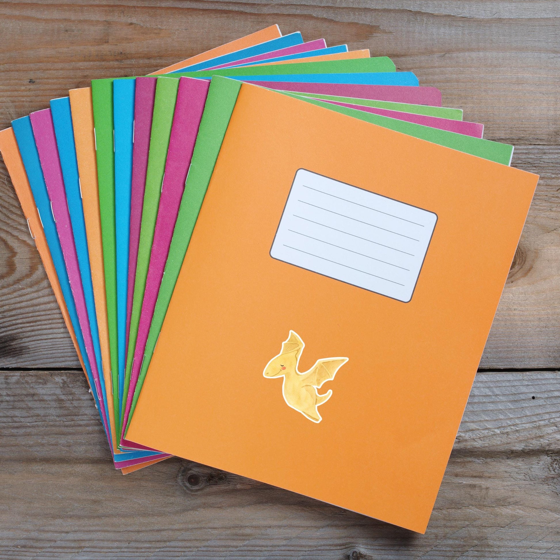 Sticker Dinosaurier fliegt: Handgemalter Vinyl-Dino-Sticker, ideal für Bullet Journals oder Laptops. Spritzfest, langlebig, ca. 6x5 cm groß, perfekt für Dino-Fans.
