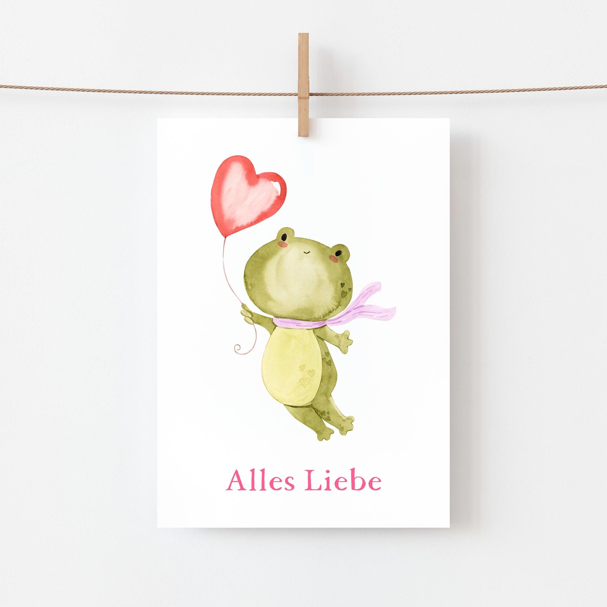 Postkarte Karte Frosch Alles Liebe A6 mit Froschmotiv und Alles Liebe-Schriftzug, gedruckt auf hochwertigem, beschreibbarem 300g Naturpapier. Größe: A6.