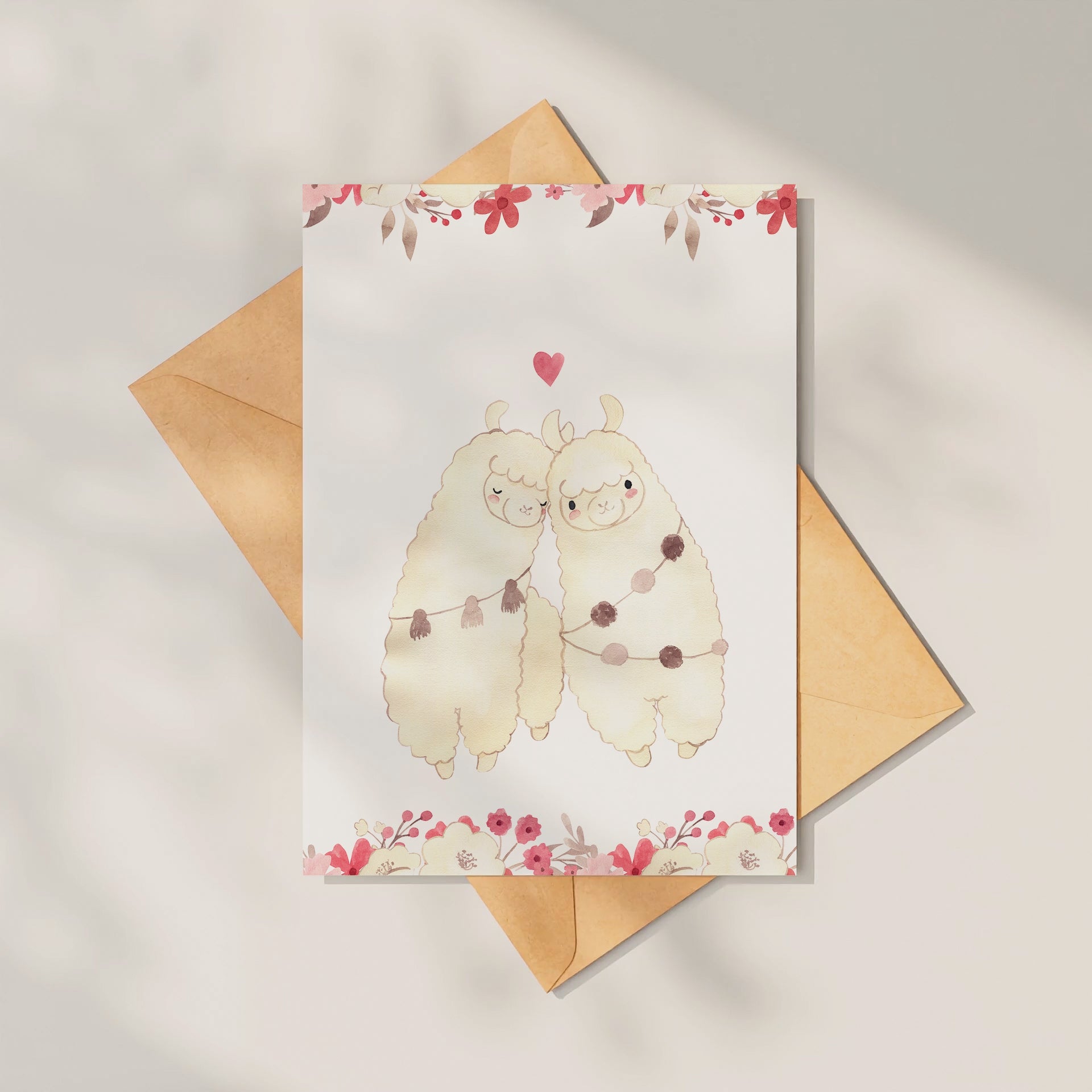 Karte Alpaka Liebe A6: Eine Postkarte mit einem zauberhaftem Alpakamotiv. Perfekt für liebe Grüße oder Glückwünsche zur Hochzeit oder Verlobung.