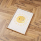 Poster Sonne A3 & A4: Aquarellbild einer lächelnden Sonne mit Gesicht, ideal für Kinderzimmerdekoration. Gedruckt auf hochwertigem, stabilem Naturpapier.