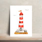 Postkarte Leuchtturm A6 mit handgemaltem Leuchtturmmotiv, roter und weißer Streifen, auf hochwertigem mattiertem Naturpapier. Perfekt für maritime Grüße oder Dekoration.