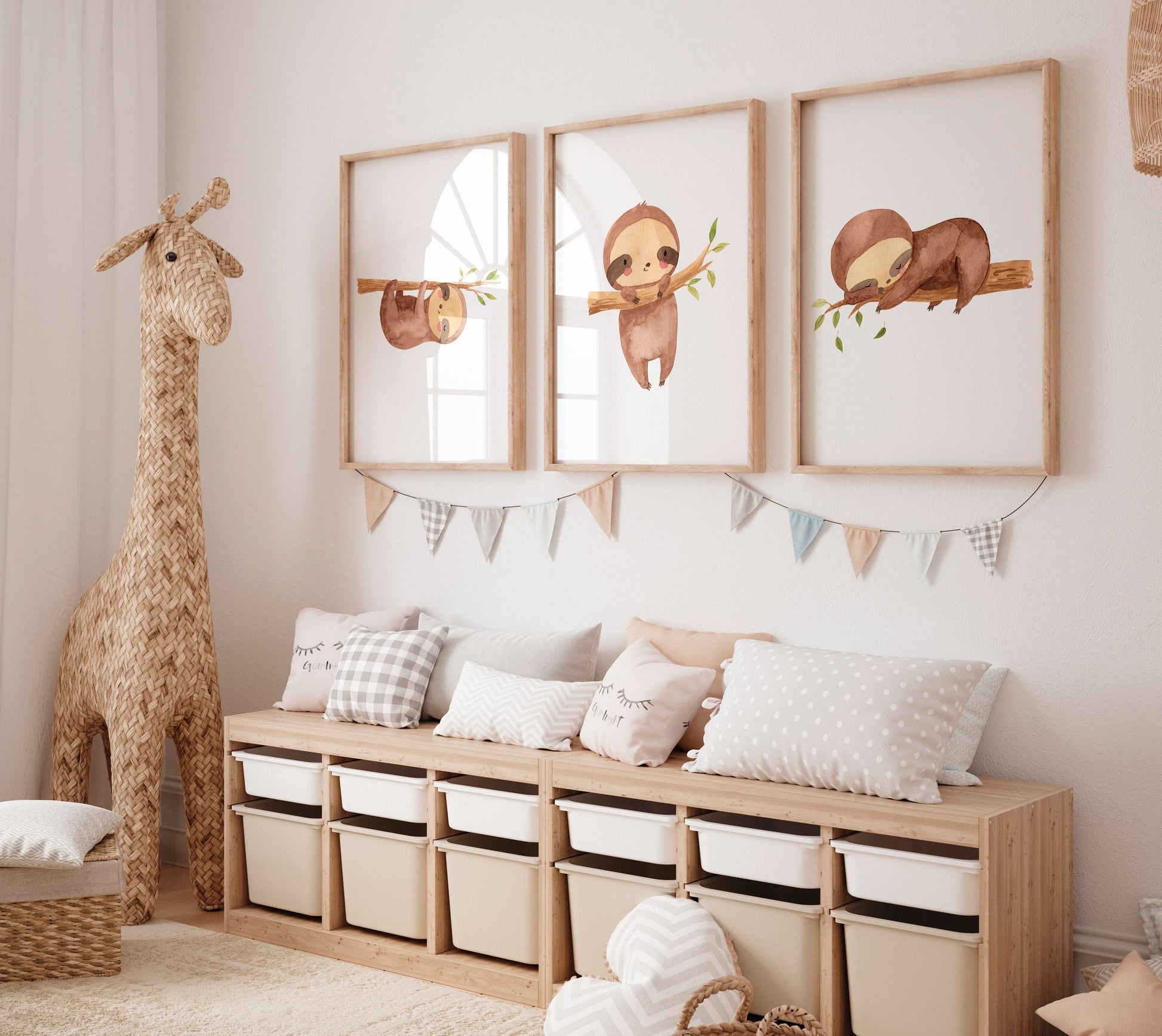 Posterset Faultier A4 & A3: Kinderzimmerdeko mit niedlichen Faultier-Motiven, hochwertig auf 300g Naturpapier gedruckt. Ideal als Geschenk für Kinder.