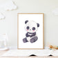 Poster Panda A4 & A3: Handgemaltes Panda-Wasserfarbenbild auf hochwertigem 300g Naturpapier, ideal als Kinderzimmerdeko oder Geschenk, in den Größen A4 und A3 erhältlich.