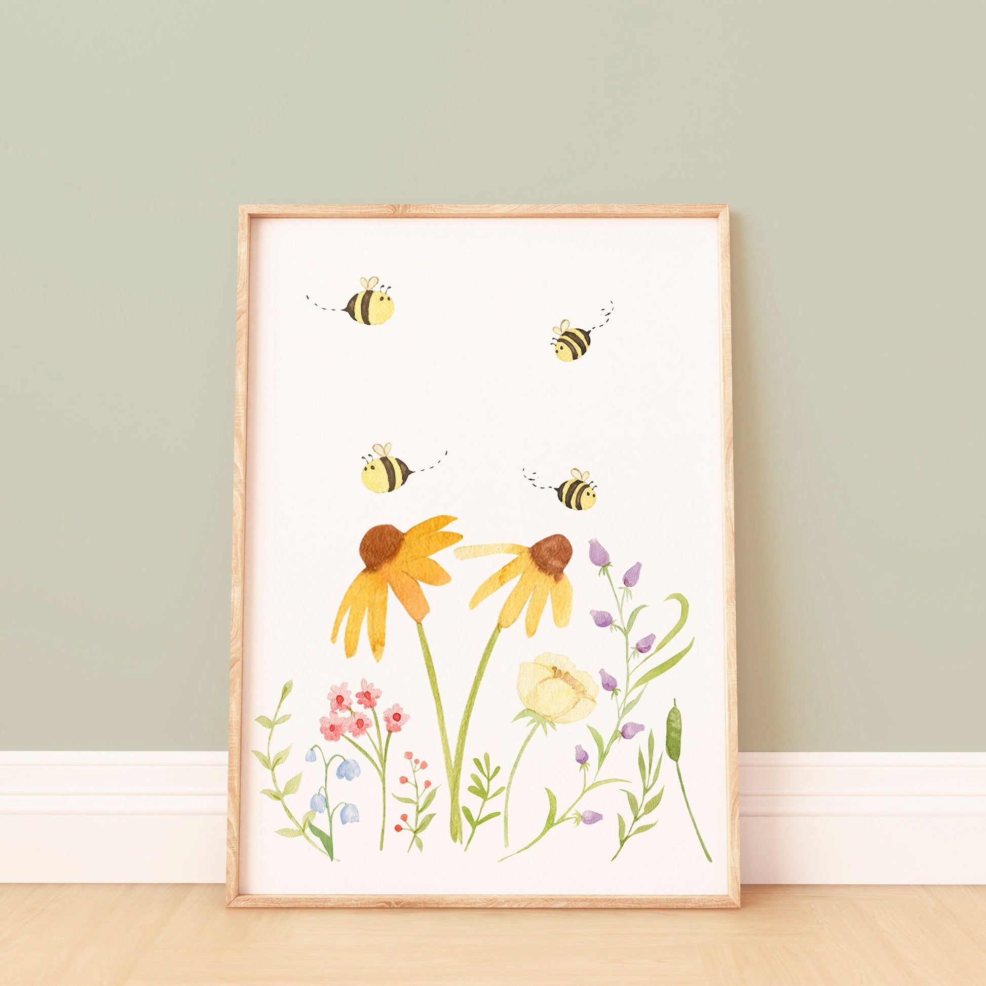 Poster Wildblumen und Bienen A4 & A3: Ein Poster mit handgemalten Blumen und Bienen, ideal für Kinderzimmer, gedruckt auf hochwertigem 300g Naturpapier matt.