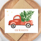 Weihnachtskarte mit rotem Auto, das einen Weihnachtsbaum transportiert, und Frohe Weihnachten Schriftzug. Gedruckt auf stabilem 300g Naturpapier, Größe A6.