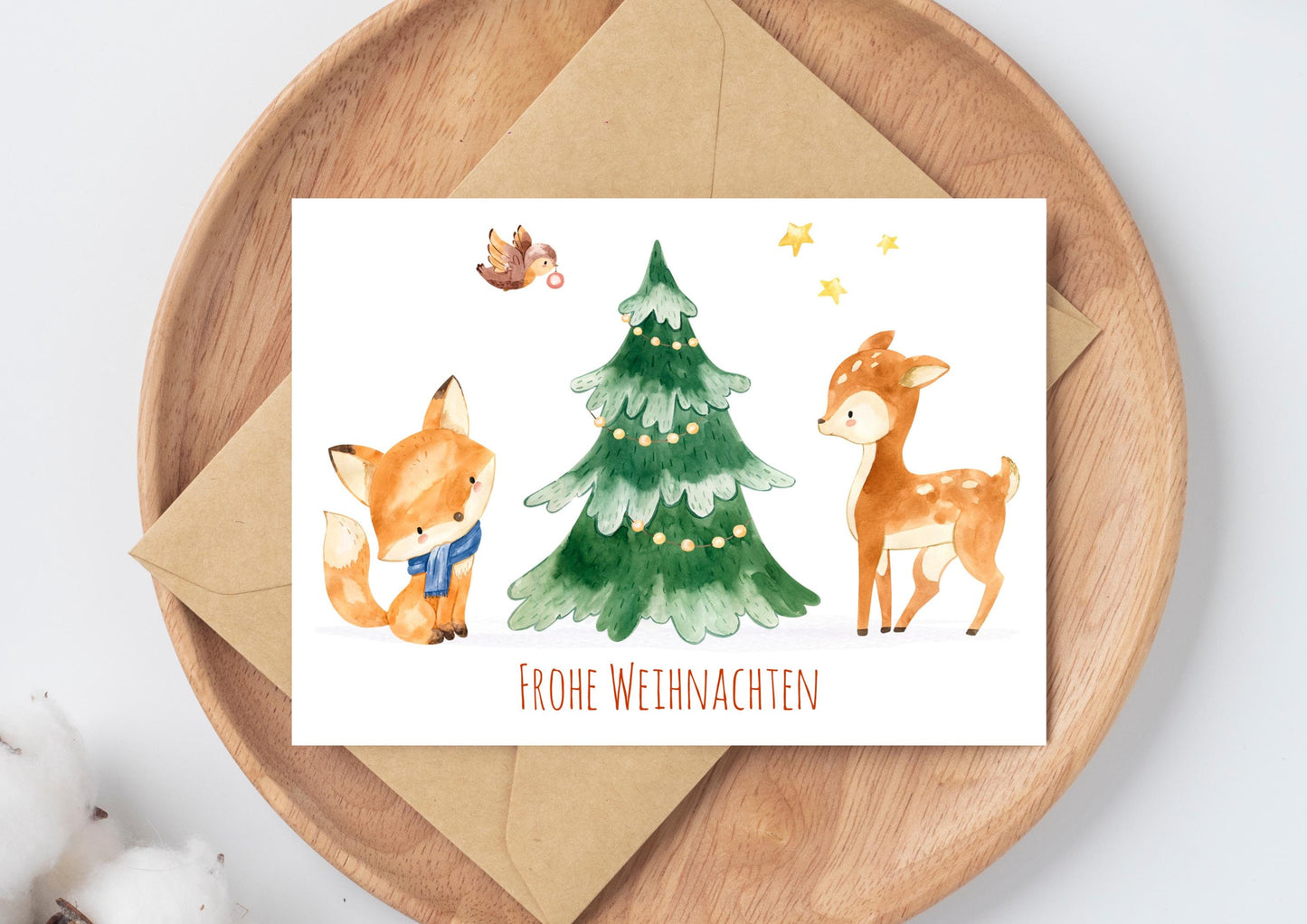 Weihnachtskarte Reh & Fuchs Frohe Weihnachten A6: Aquarell von Weihnachtsbaum, Fuchs und Reh. Auf Holzplatte mit Umschlag, ideal für festliche Grüße.