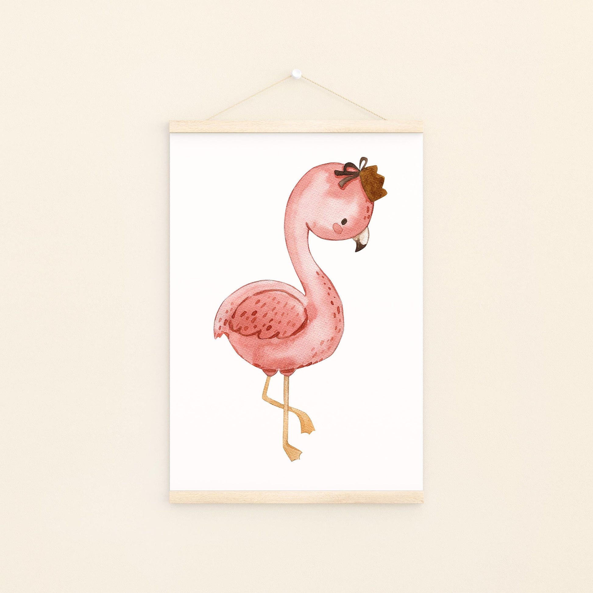 Poster Flamingo Vintage A3 & A4: Aquarellzeichnung von einem Flamingo mit langem Schnabel, ideal als Kinderzimmerdekoration auf hochwertigem, mattem Naturpapier.