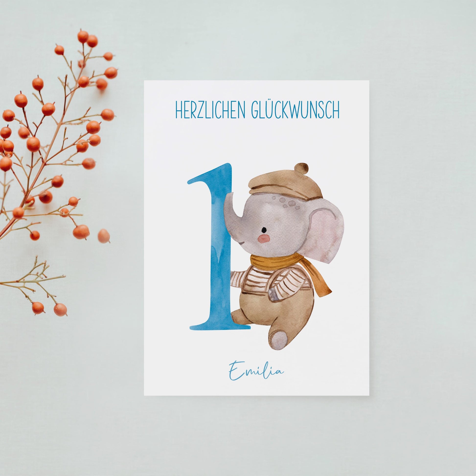Personalisierte Geburtstagskarte Elefant A6 mit niedlichem Elefanten im Vintage-Stil neben der Zahl „1“ und „Herzlichen Glückwunsch Emilia“ in Wasserfarbe.
