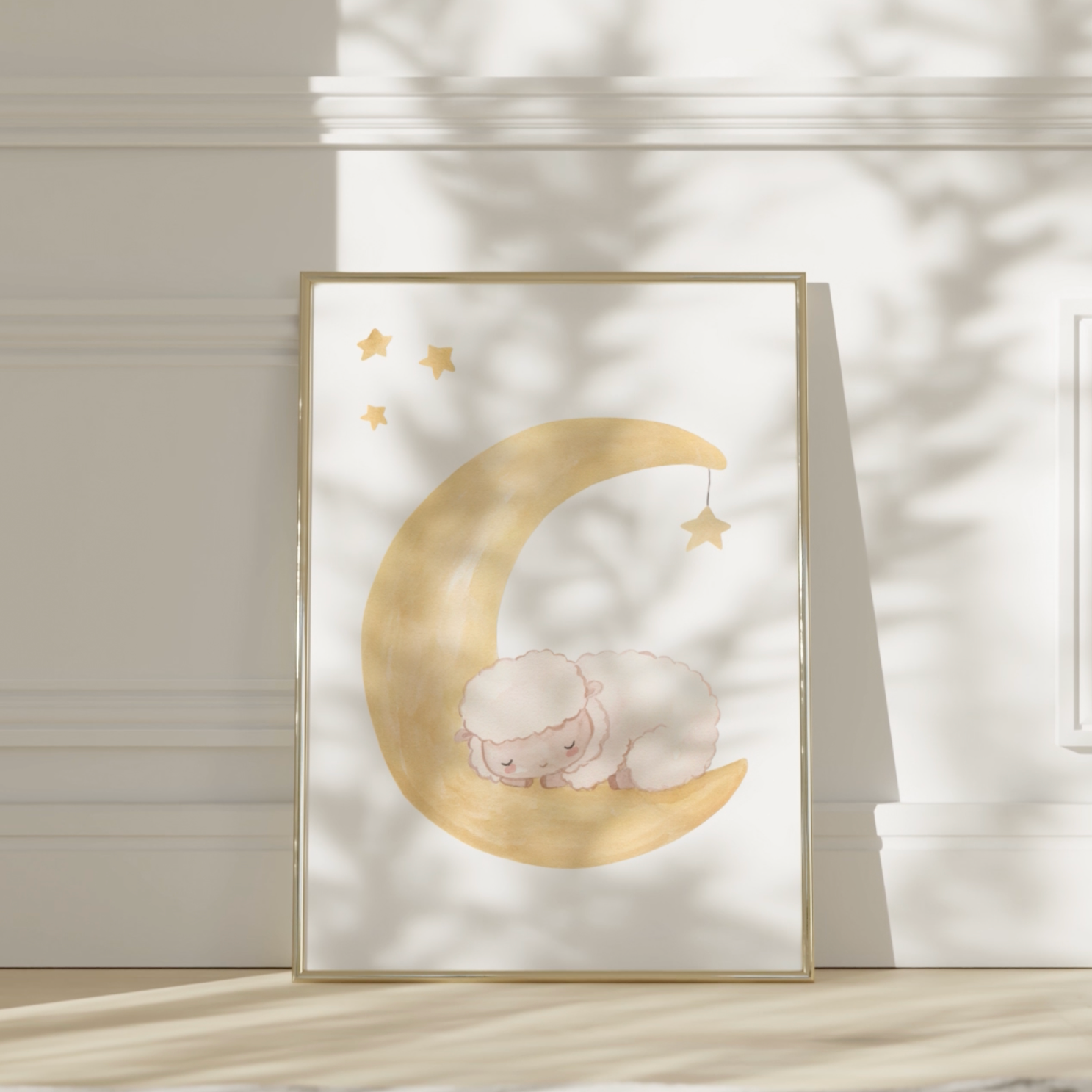 Poster Schaf auf dem Mond A4 & A3: Ein niedliches Poster mit schlafendem Schaf auf dem Mond, ideal als Kinderzimmerdeko oder Geschenk.